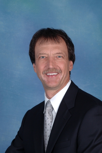 Winchester, MA Dentist Eugene Lawnicki, DDS offers patients family & cosmetic dental services.